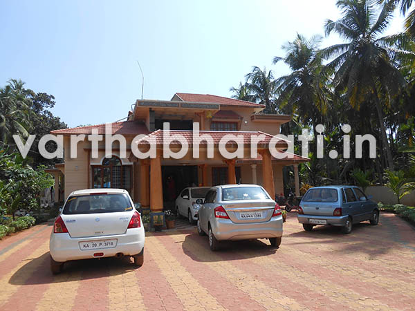 ಕೊಲ್ಲೂರು ವಲಯ ಅರಣ್ಯಾಧಿಕಾರಿ ಮನೆ ಮೇಲೆ ಎಸಿಬಿ ದಾಳಿ: ಚಿನ್ನಾಭರಣ, 6ಲಕ್ಷ ನಗದು ಸಹಿತ ಅಕ್ರಮ ಆಸ್ತಿ ಗಳಿಕೆ ಪತ್ತೆ